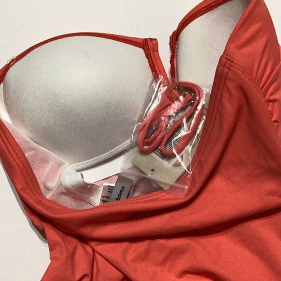 New. Tommy Bahama coral Swimsuit. Size 6 MSRP $149 - Picture 10 of 10
